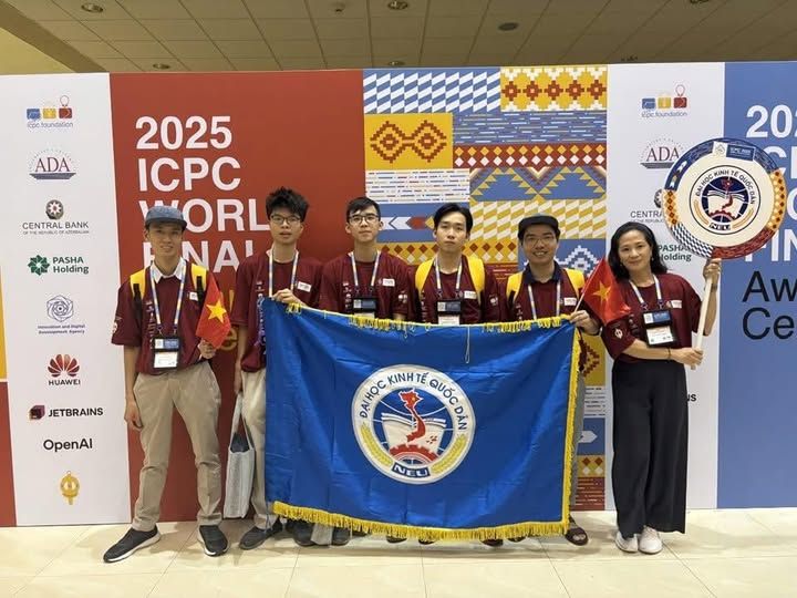 Sinh viên Trường Công nghệ ghi dấu ấn tại ICPC World Finals 2025: Khẳng định vị thế lập trình Việt Nam trên đấu trường quốc tế