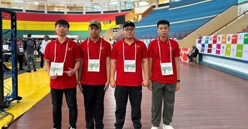 Trường Công nghệ chào mừng tân sinh viên Ninh Quang Thắng - chủ nhân huy chương Đồng IOI 2025