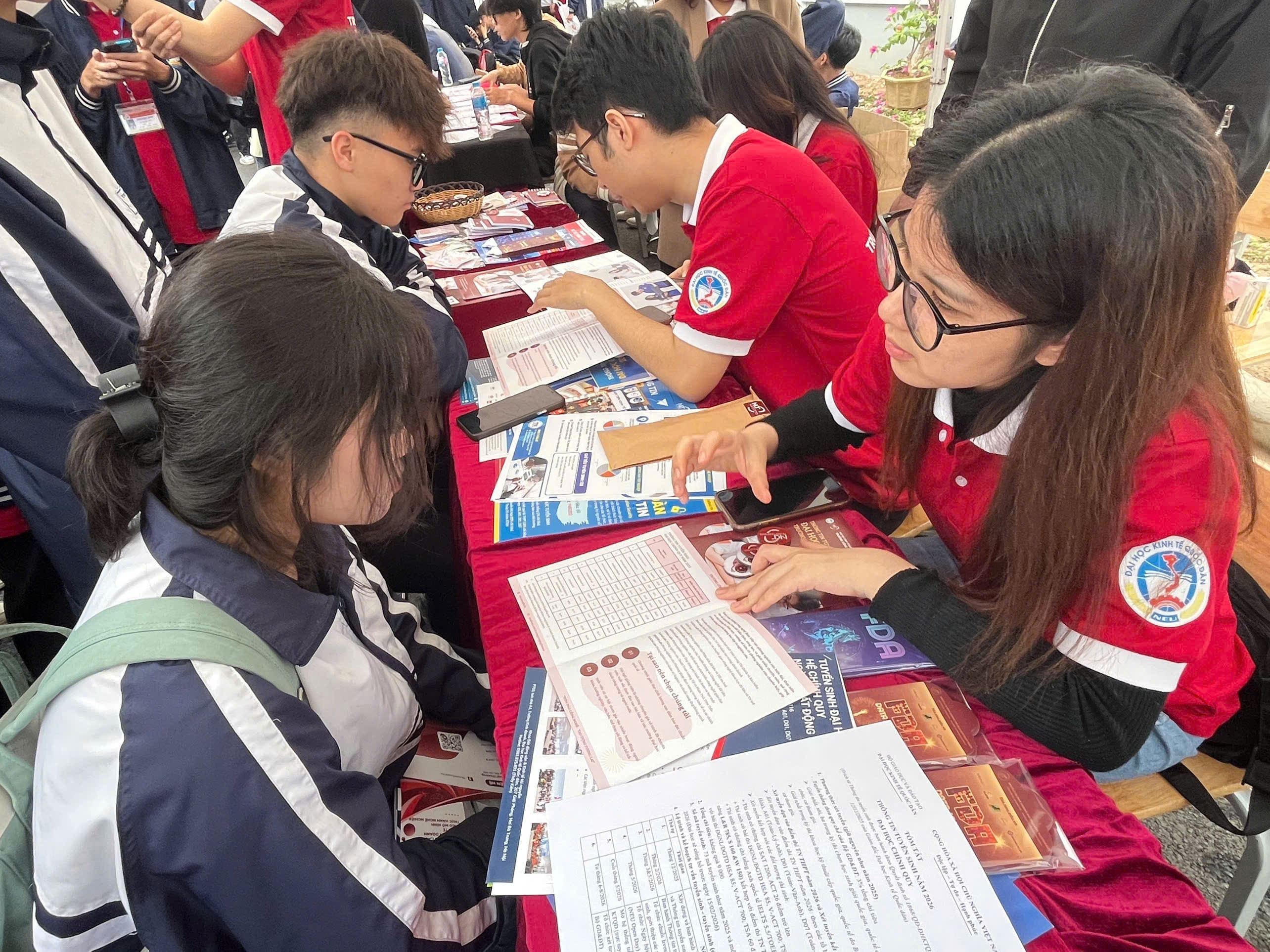 z7515081462409_b06e241b5d714d114bfa39db0bca4b65 (1).jpg